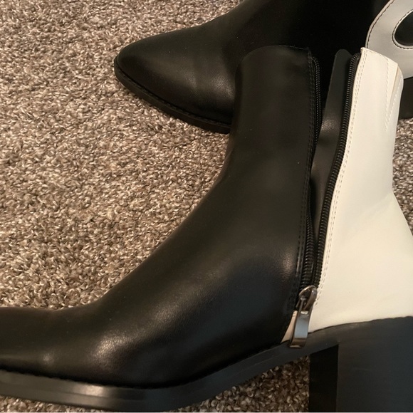 MCLC Balancing Act bootie - Picture 5 of 8